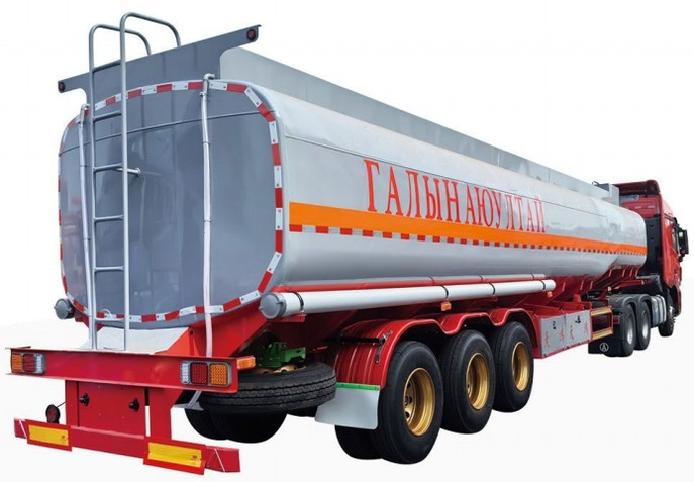 Semi-remorque de transport alimentaire liquide